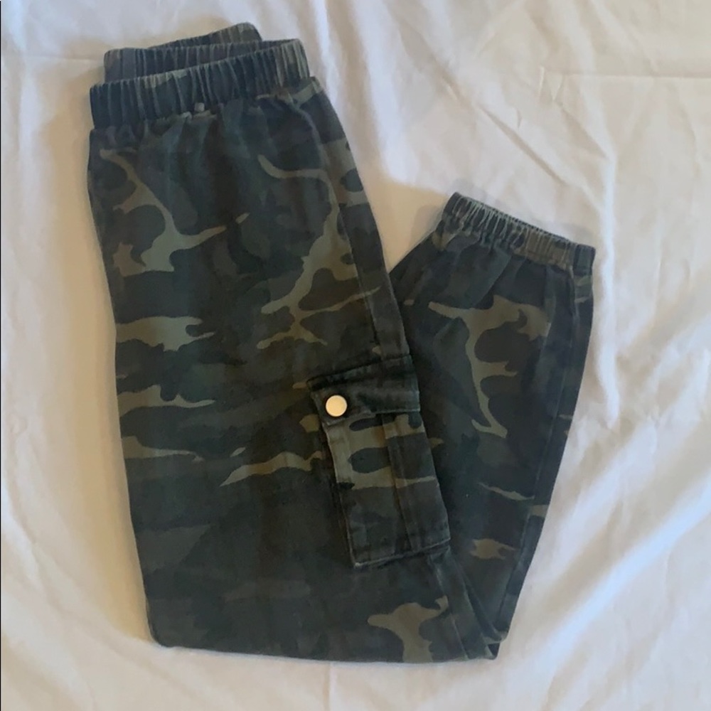 Camo pants (women/teen)